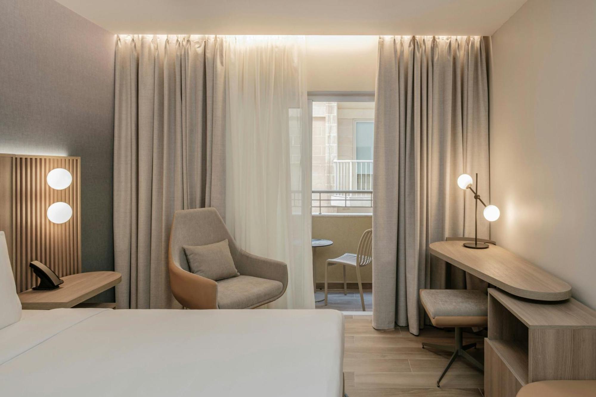 Hotel Courtyard By Marriott Sliema Extérieur photo
