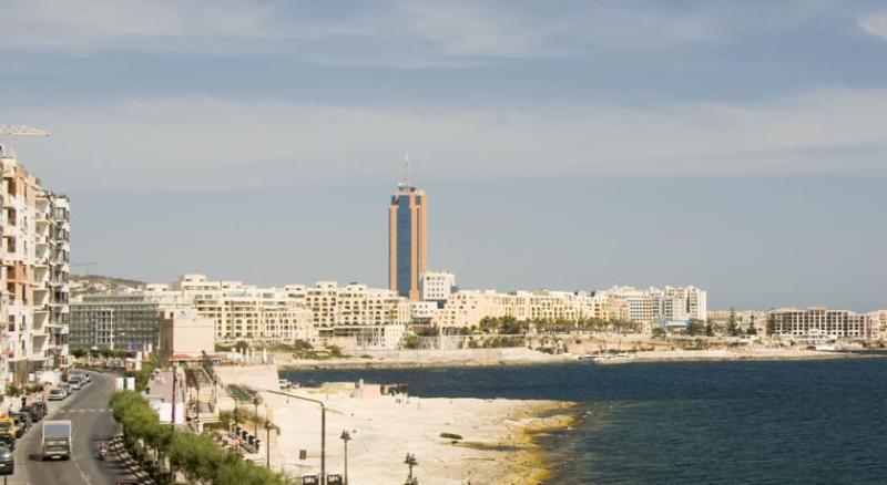 Hotel Courtyard By Marriott Sliema Extérieur photo