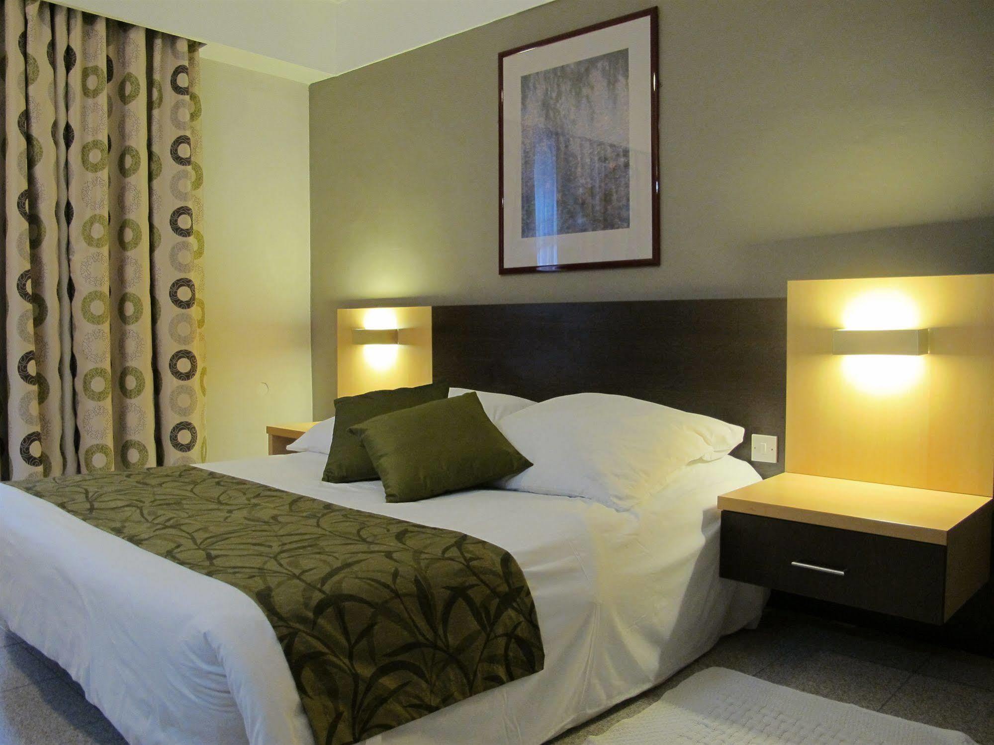 Hotel Courtyard By Marriott Sliema Extérieur photo